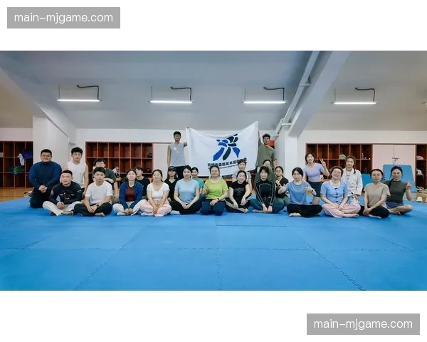 前世界冠军开设柔道公益学院，免费为低收入家庭儿童提供训练