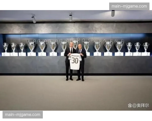 皇马中场马斯坦托诺发挥低迷,6000万欧引援面临外租可能 皇马中场马斯坦托诺发挥低迷,6000万欧引援面临外租可能